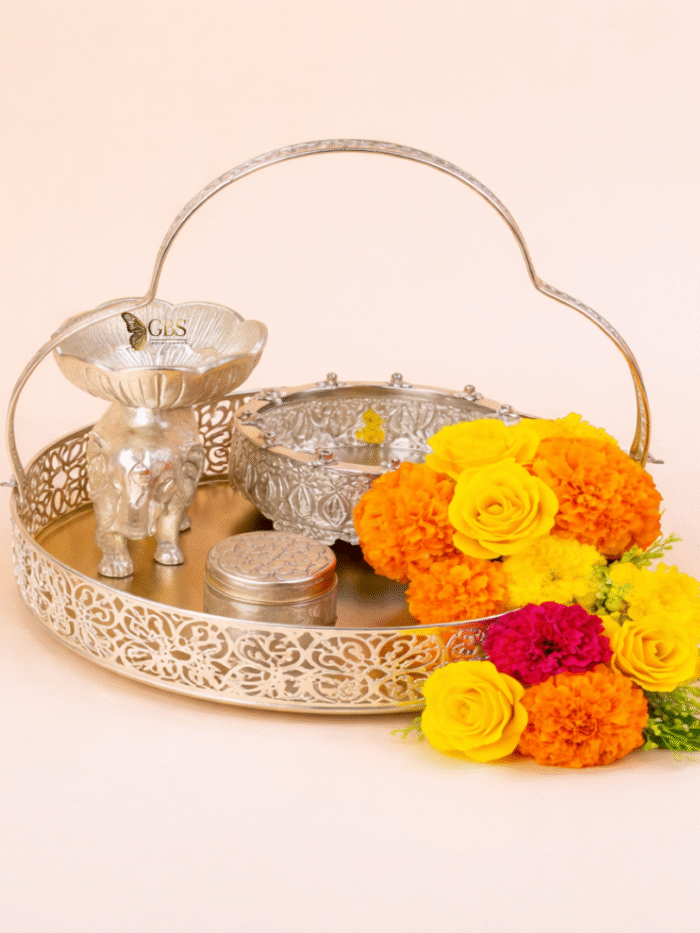 Regal Plume Collection