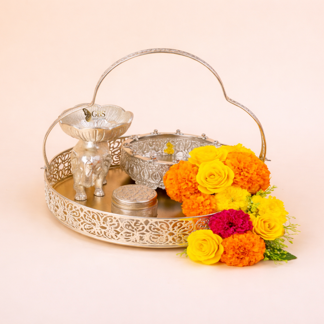 Regal Plume Collection