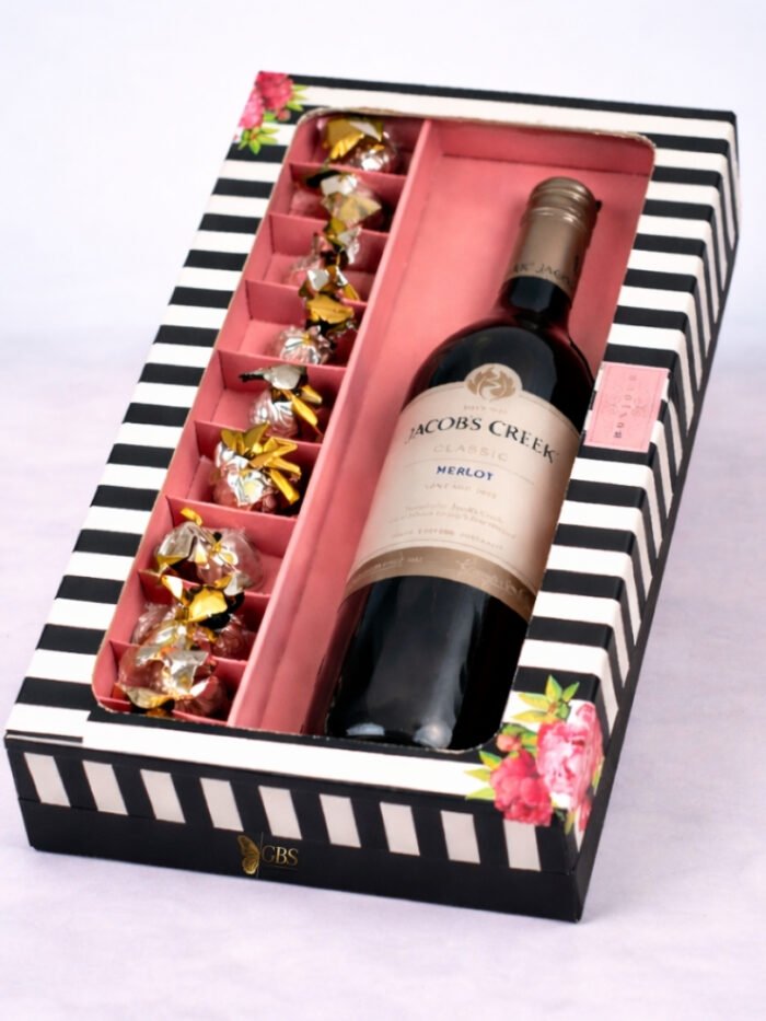 Chic Merlot Delight Box