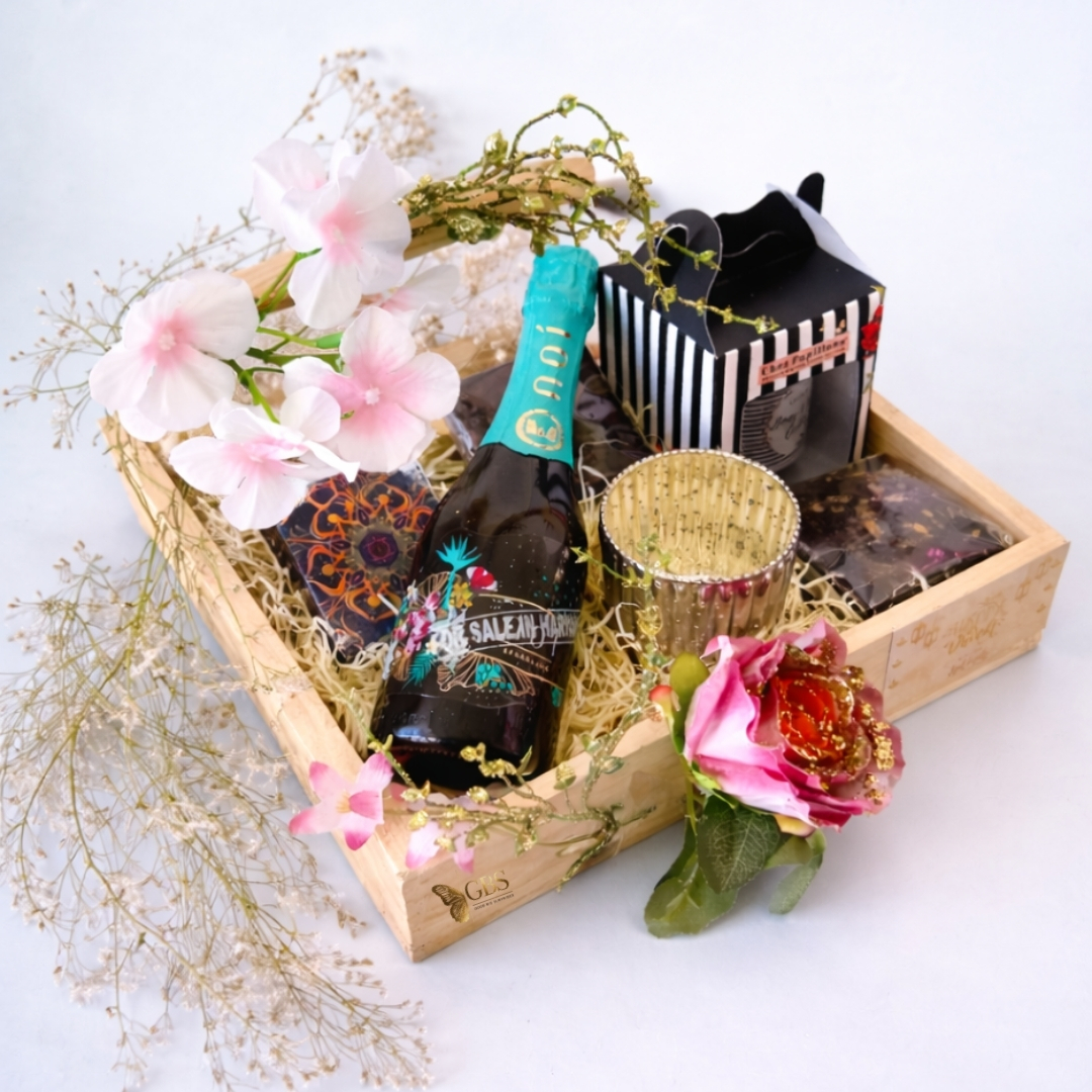Vintage Rosé Garden Hamper