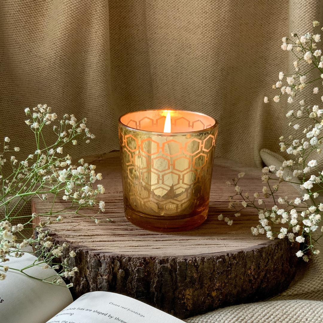 Luxe Gold Mercury Pattern Candle – Regal Glow
